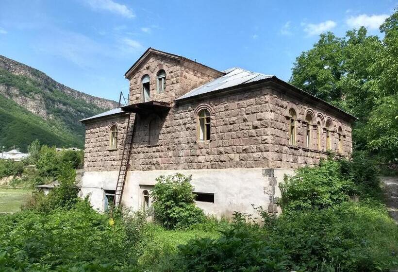 Tumanyan Bathhouse Hostel