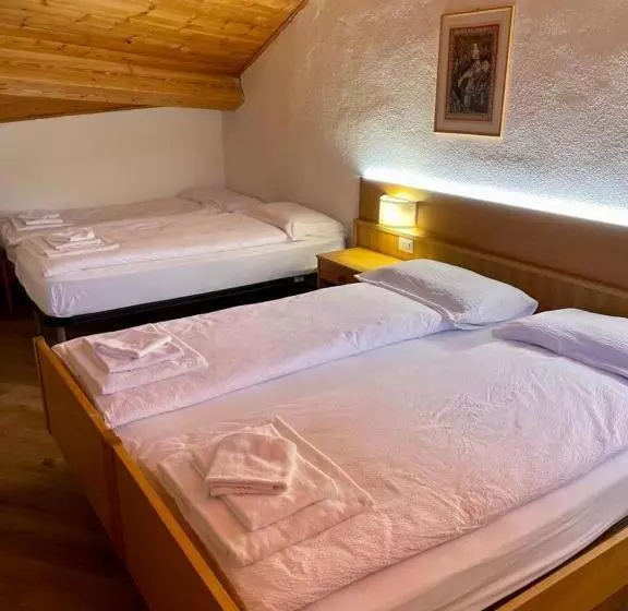 Aamiaismajoitus (B&B) Dependance Soran H. San Lorenzo