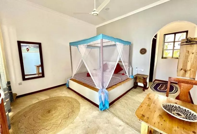 Chikachika Beach B&b