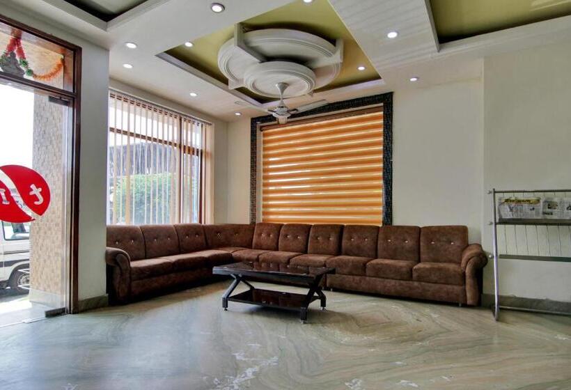 Hotell Collection O The Shree Dhar Niwas