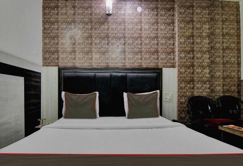 Hotell Collection O The Shree Dhar Niwas