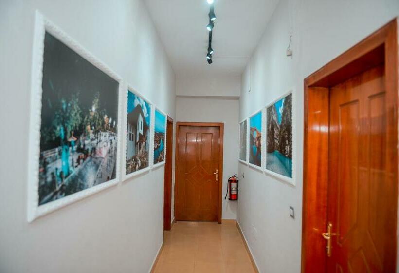 Hostel Central Shkoder