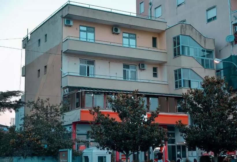 Hostel Central Shkoder