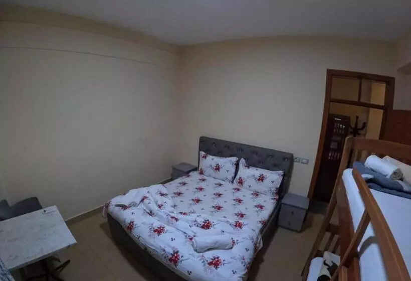 Hostel Central Shkoder