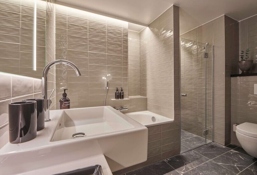 Adina Apartment Hotel Munich