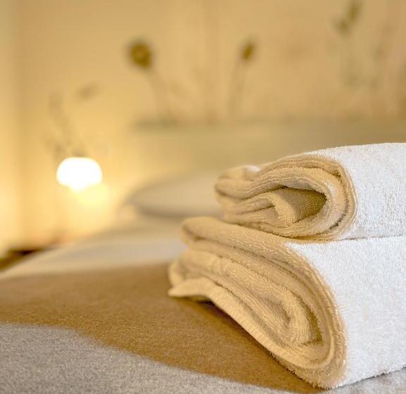 ホテル Eremo Montemezzano