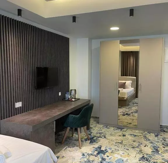 هتل Apartments Jordan Luxury