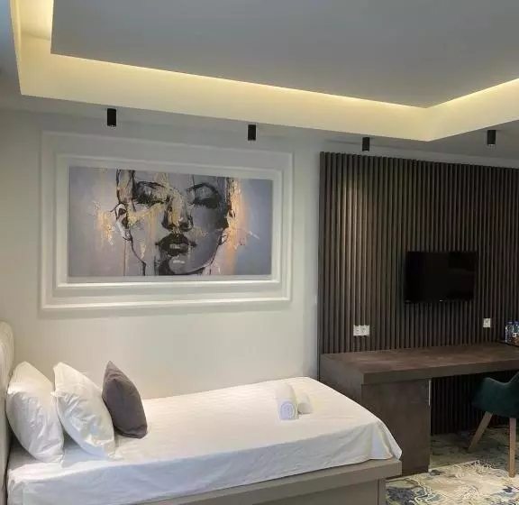 هتل Apartments Jordan Luxury