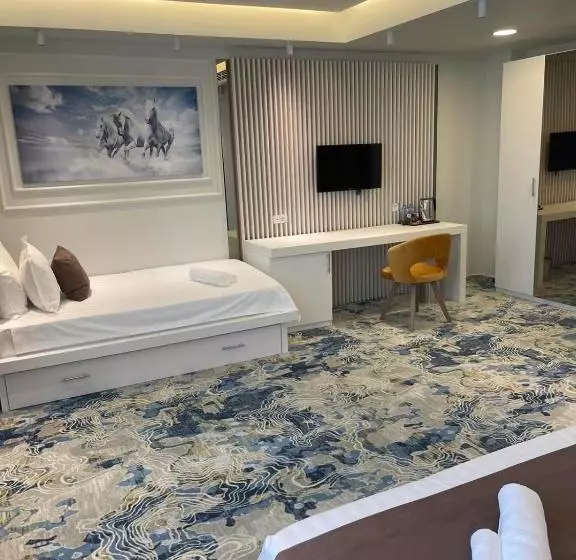 هتل Apartments Jordan Luxury