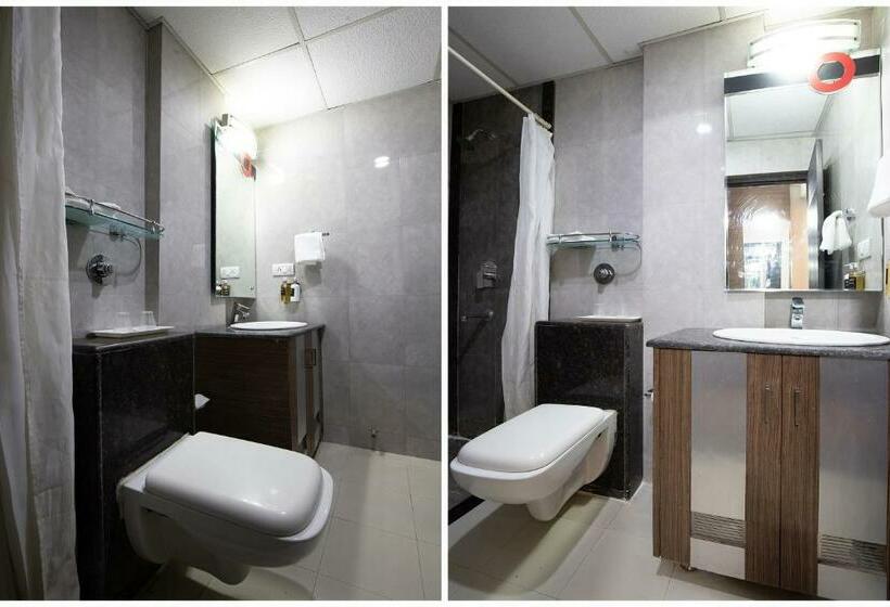 Hotel Oyo 80824 Collection O Vrindavan Regency