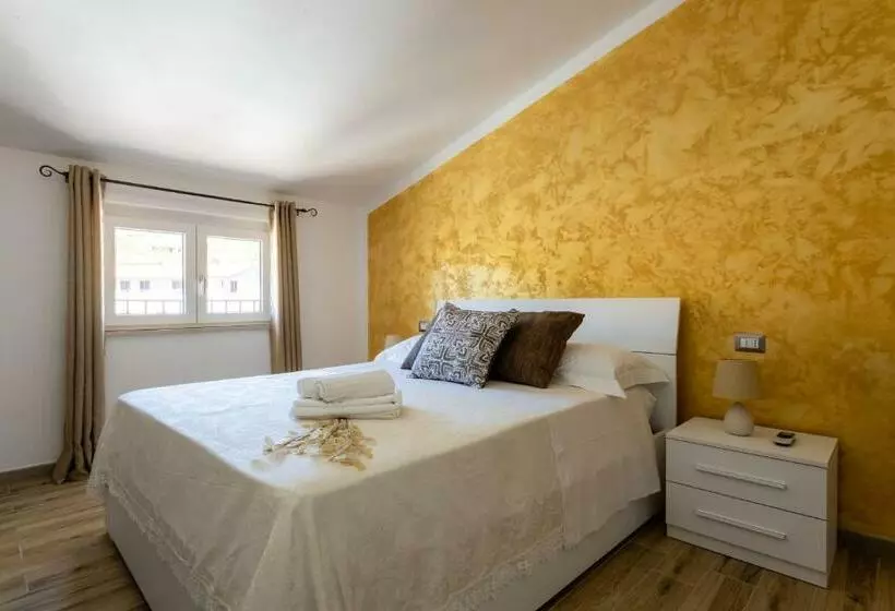 ペンション Cadoni Guest House