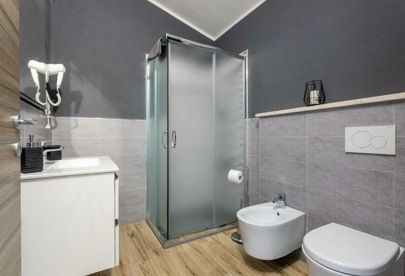 ペンション Cadoni Guest House