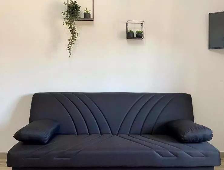 ペンション Cadoni Guest House