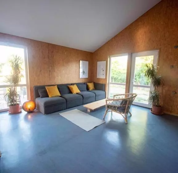 Hostel Oder Ferienwohnung 1 16 Personen Im Blauen Haus