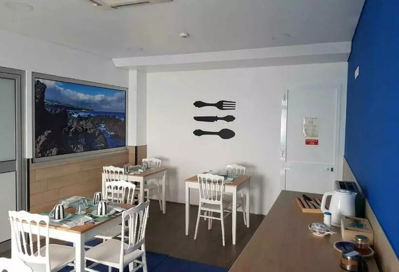 Retkeilymaja Farol Guesthouse
