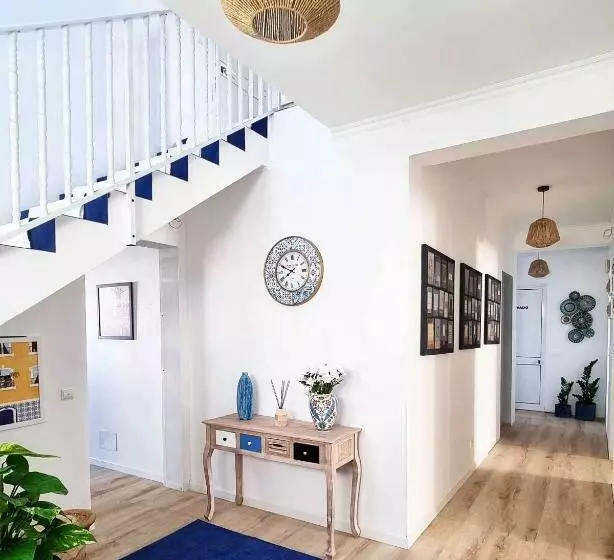 Retkeilymaja Farol Guesthouse
