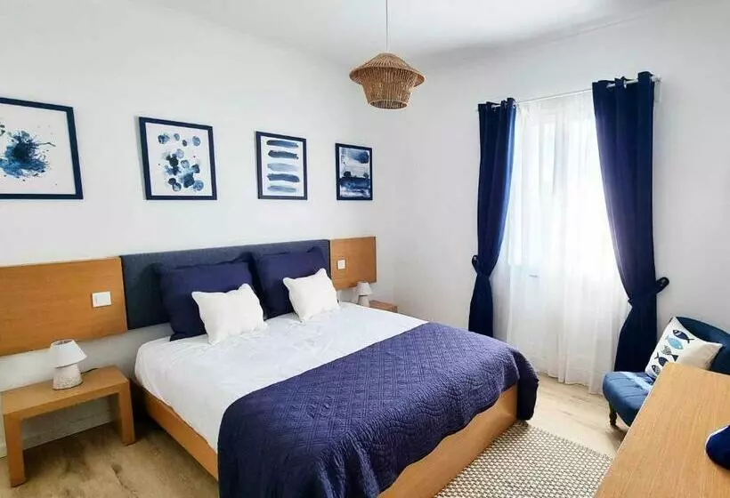 Retkeilymaja Farol Guesthouse