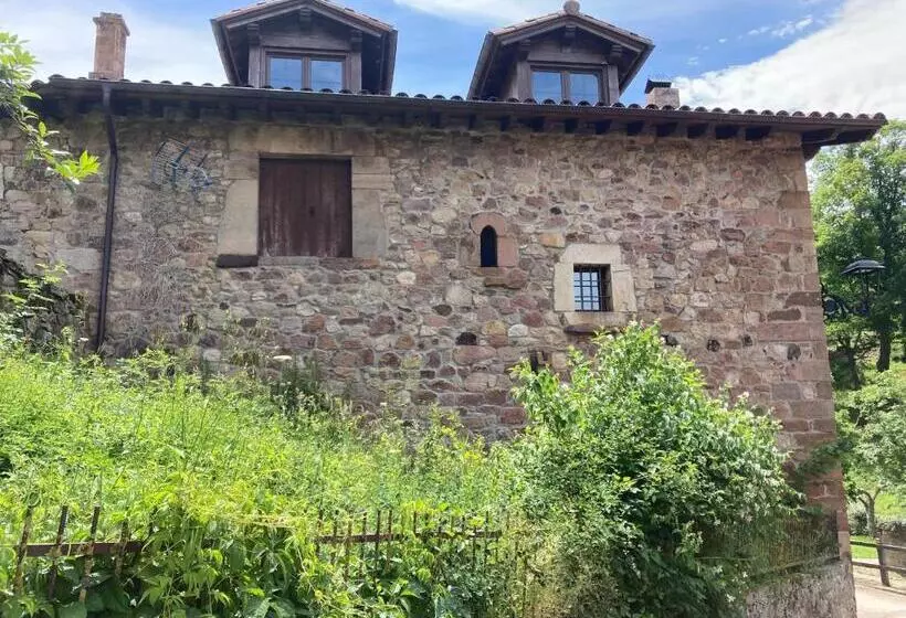 Aamiaismajoitus (B&B) La Valuisilla, Hotel Rural