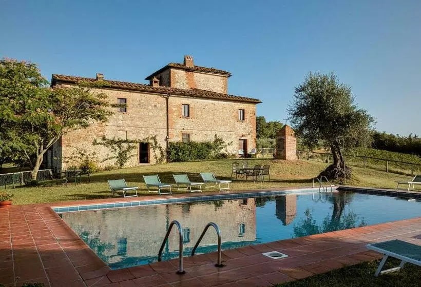 هتل Castello Di Bossi