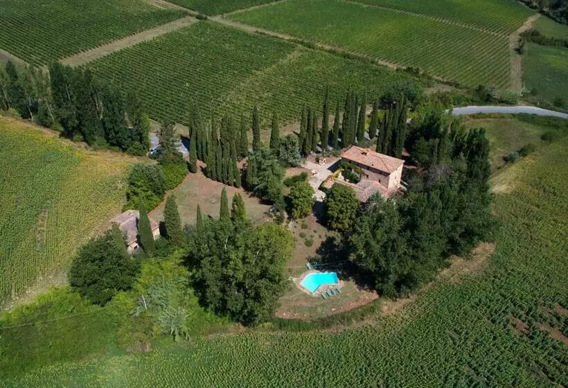 هتل Castello Di Bossi