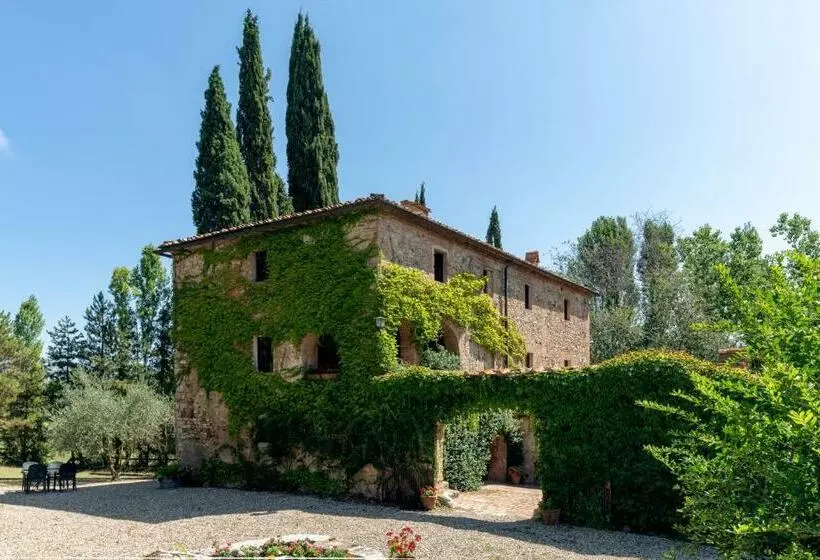 هتل Castello Di Bossi