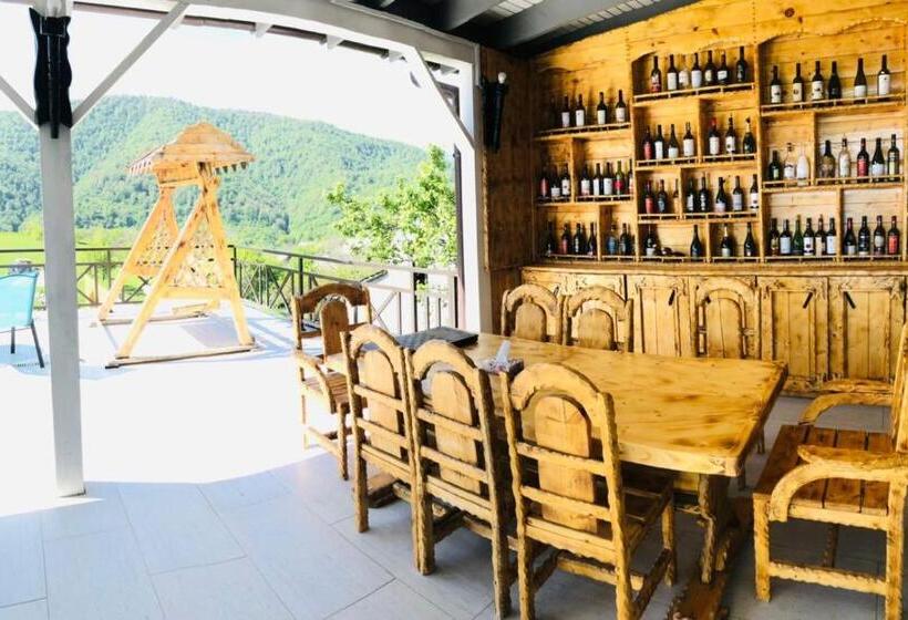 فندق Cottage Chalet And Tours