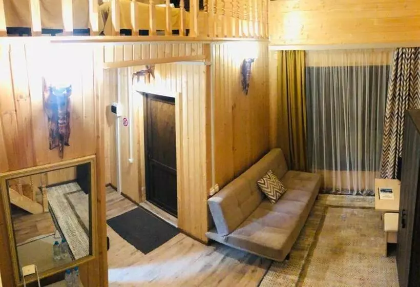 ホテル Cottage Chalet And Tours