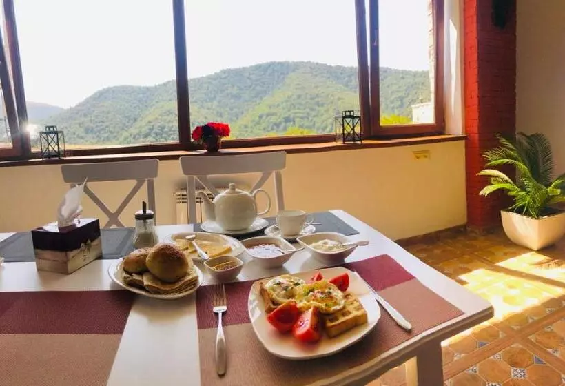 ホテル Cottage Chalet And Tours