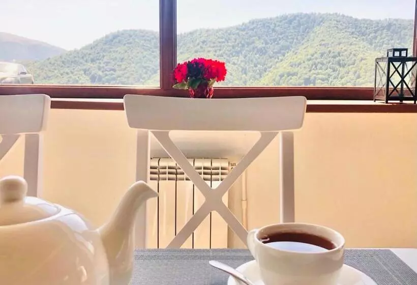 ホテル Cottage Chalet And Tours