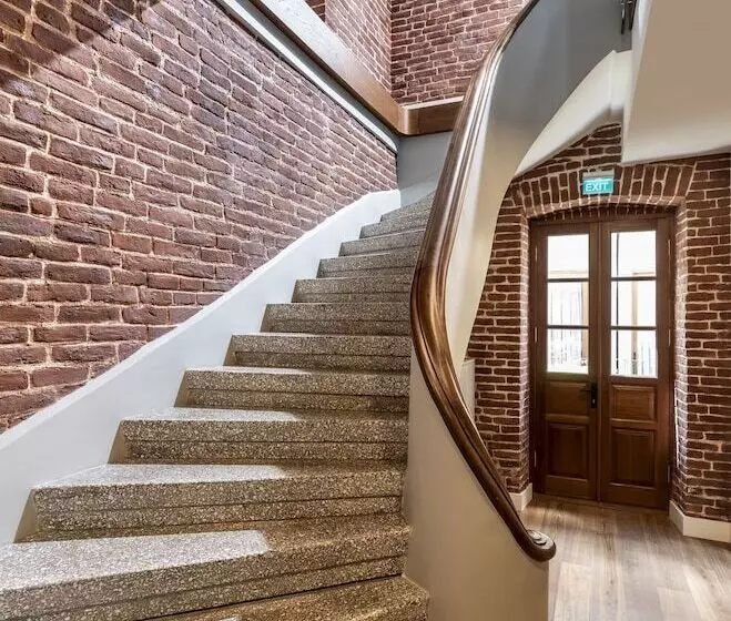 Hotel Ecole St. Pierre