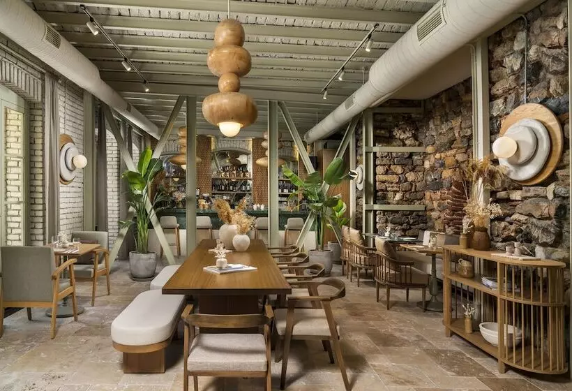 Hotel Ecole St. Pierre