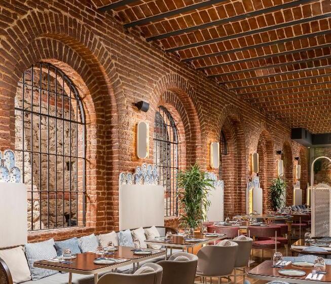 Hotel Ecole St. Pierre