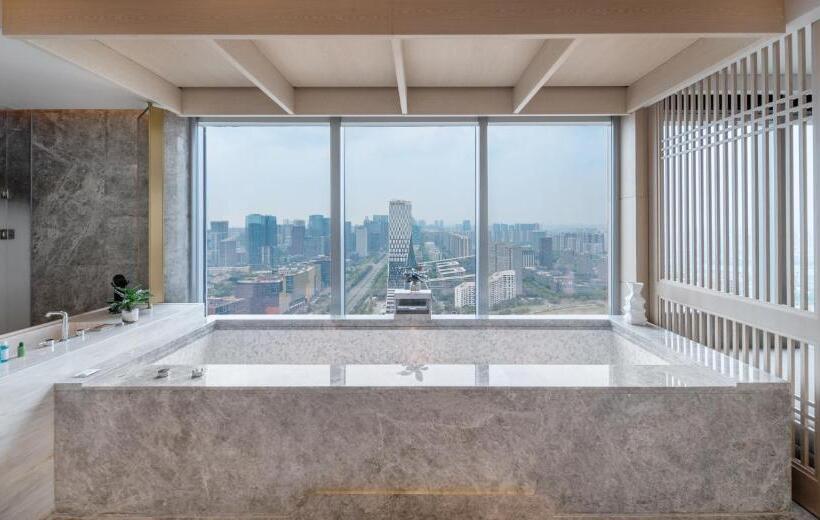 Grand Bay Hotel Chengdu