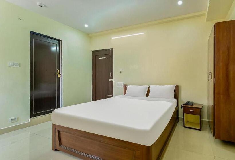 هتل Sri Krishna Eden