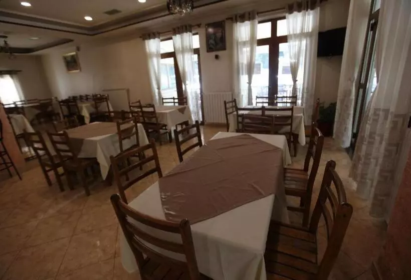 هتل Bujtina Uji I Panjes, Llogara