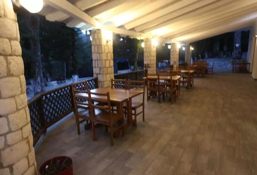 هتل Bujtina Uji I Panjes, Llogara