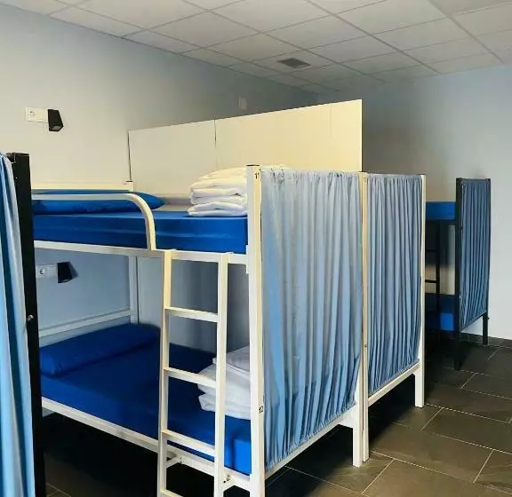 Hostel & Rooms O Albergue Da Meiga