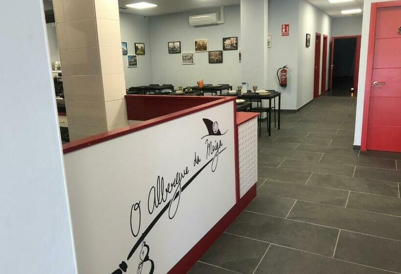 Hostel & Rooms O Albergue Da Meiga