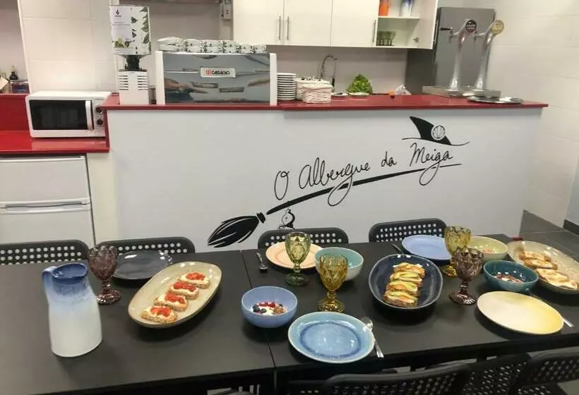 Hostel & Rooms O Albergue Da Meiga