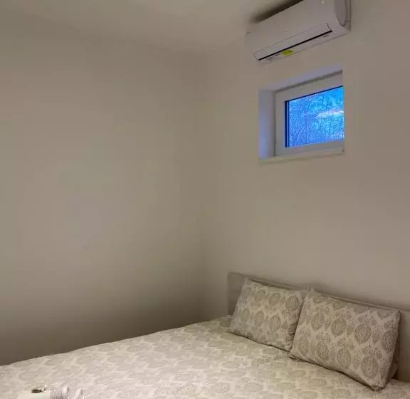 Omis Rooms
