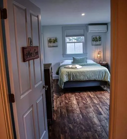 Majatalo Brook Road Inn