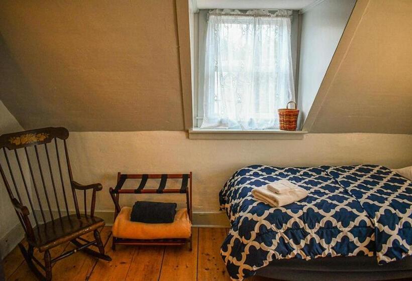 펜션 Brook Road Inn