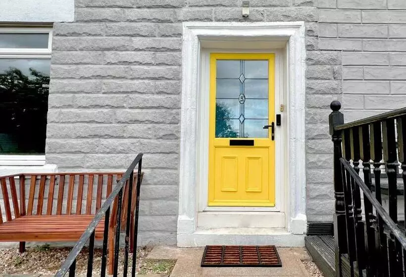 پانسیون Roost Hill Guest House   Free Parking