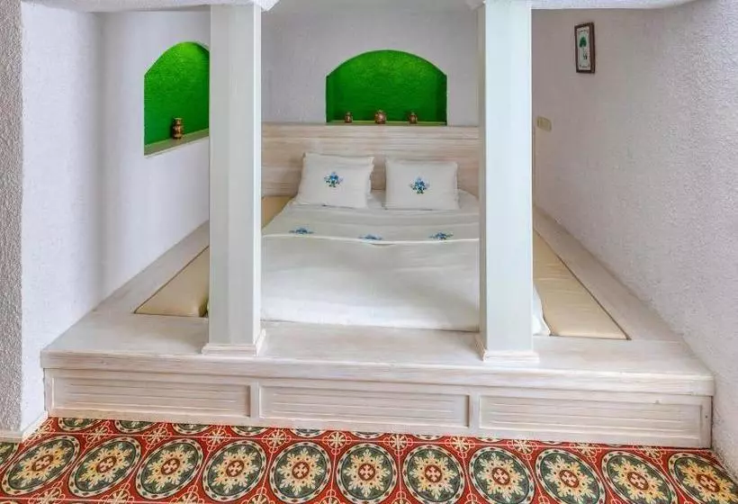 Sigacik Gardenya Buti̇k Otel