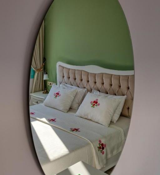 Sigacik Gardenya Buti̇k Otel