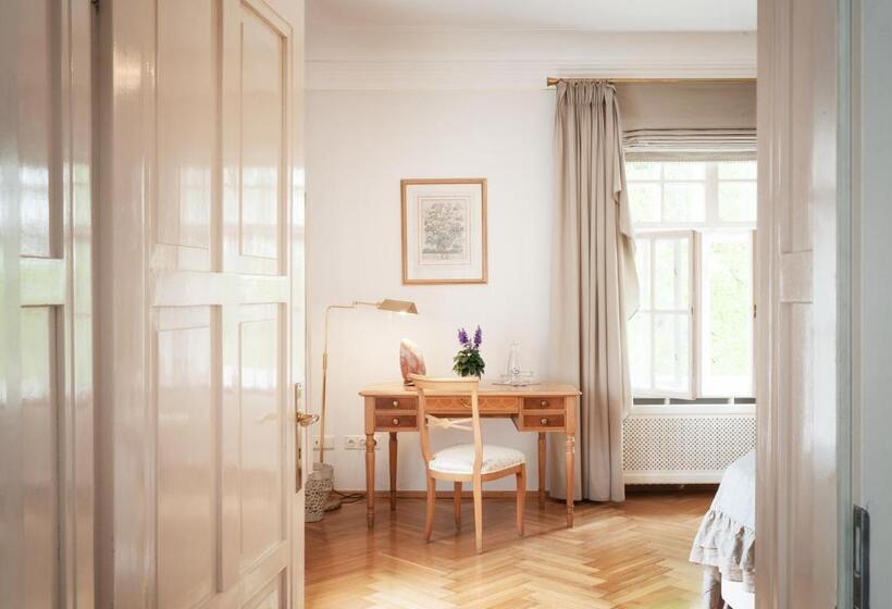 Schlossgut Oberambach Biohotel Und Vitalzentrum