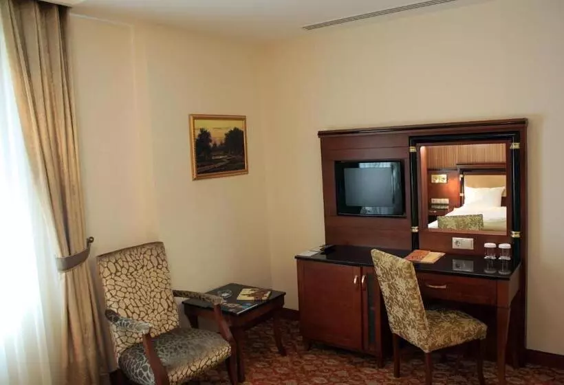 هتل Atropat Old City