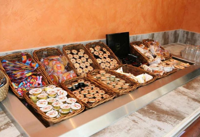 호텔 B Hôtel Olympia Bourges   Rénovation Terminée