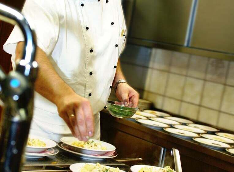 Отель Dreisonnenberg