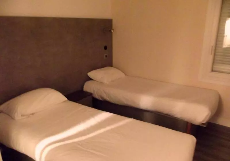 בית מלון כפרי Fast Le Mans